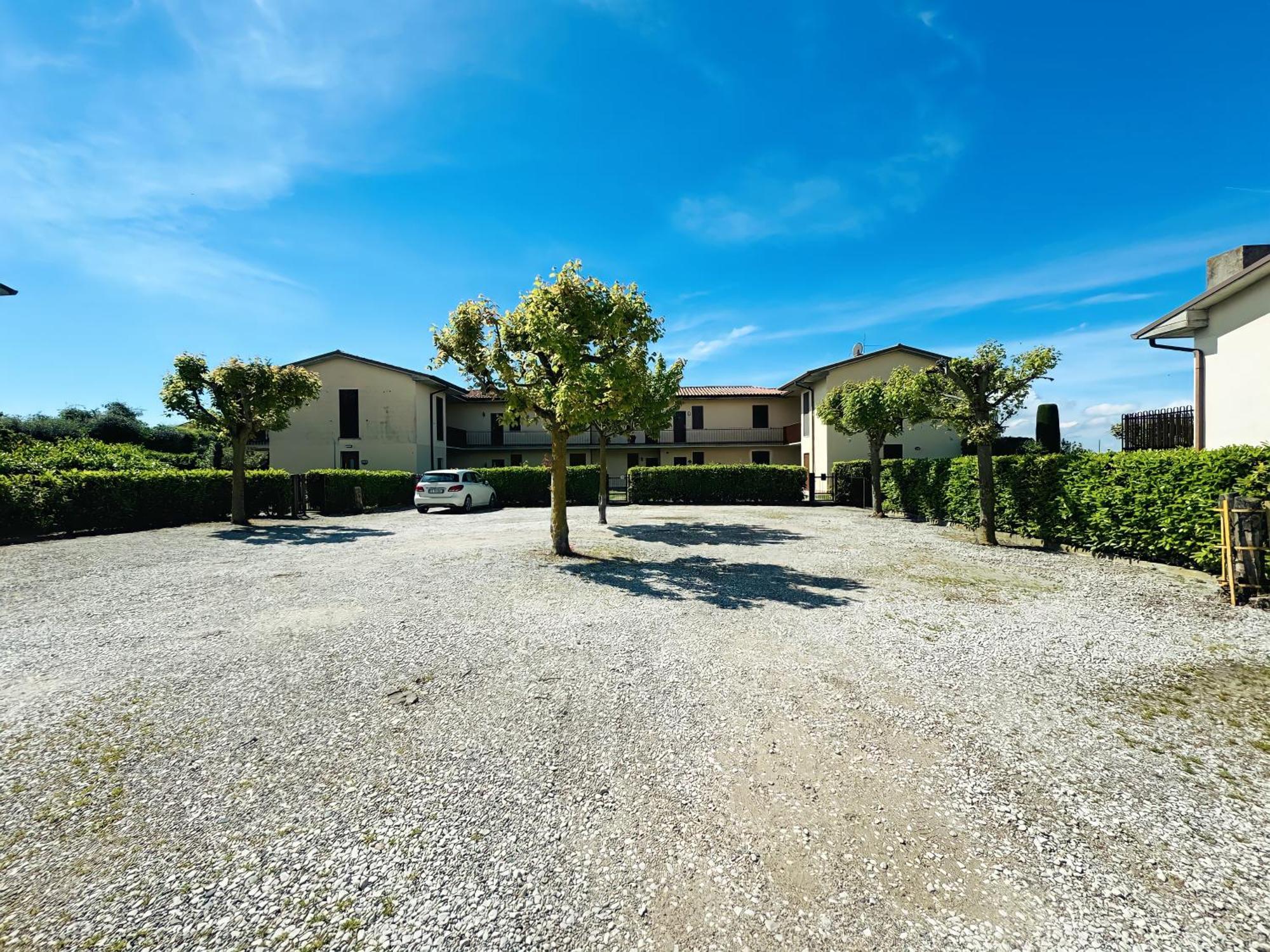 Incanto Apartment Lazise - Pools E Garden エクステリア 写真